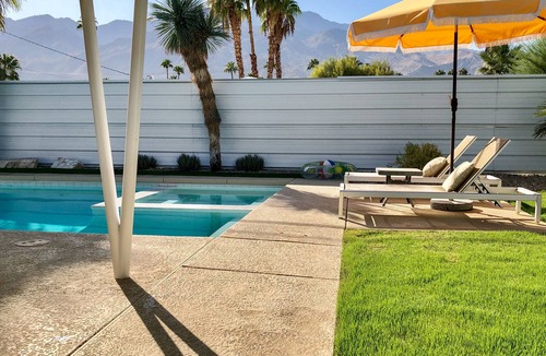 Sunmor House | Cheerful mid-century home w/private pool, spa, firepit & mountain views