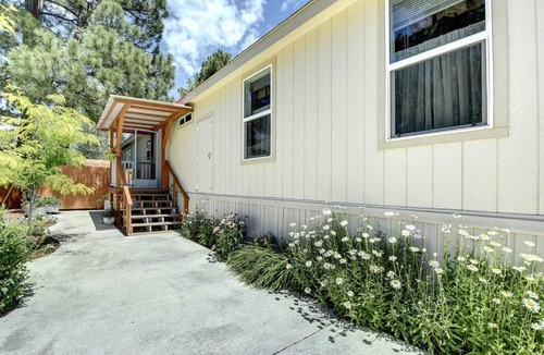 Munds Park House | Cheerful Mountain Escape