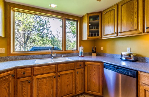 Sunriver House | CHER04- Great Home, AC, Bikes, Gas Fireplace, Hot Tub