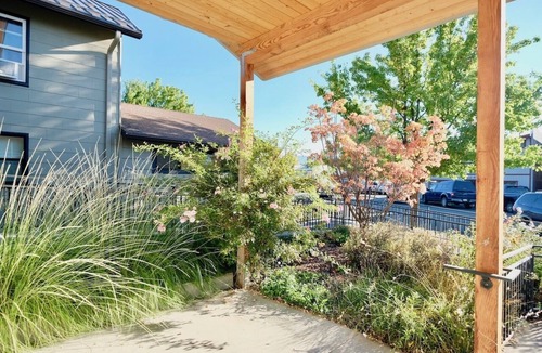 Mount Shasta Apartment | Chestnut Garden Flat