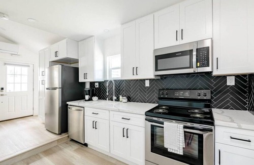 Normal Heights House | Chic 2Bed & Large Serene Backyard in Heart of SD