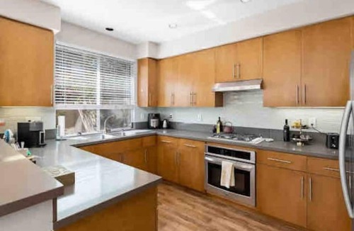Turtle Ridge House | Chic 3BR home in Newport Coast Gated Community+Fenced Yard+Insurance+Relocation