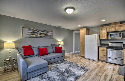 Battle Ground Apartment | Chic Battle Ground Apartment ~ 18 Mi to Vancouver!