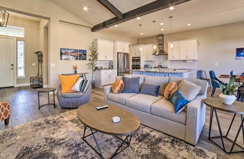 Carson City House | Chic Carson City Home: Hike, Golf, Ski + More!