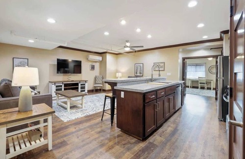 Visalia Apartment | Chic Downtown Loft w/City Views & Workspace