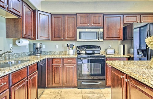 Riverside House | Chic Dtwn Tempe Getaway Near ASU & Beach Park