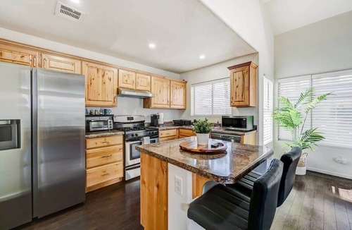 Summerlin House | Chic Vegas Retreat: Near Top Attractions