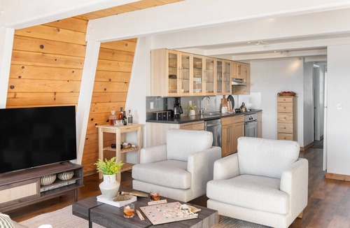 Tahoe Woods Apartment | Chickaree & Chickadee Buyout by AvantStay | 2 Sister Cabins