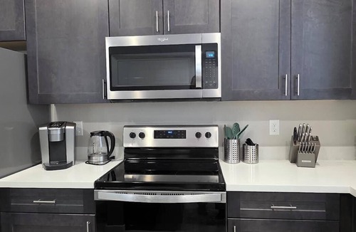 Rhodes Ranch House | Chill and Central 3-bedroom townhome close to everything!