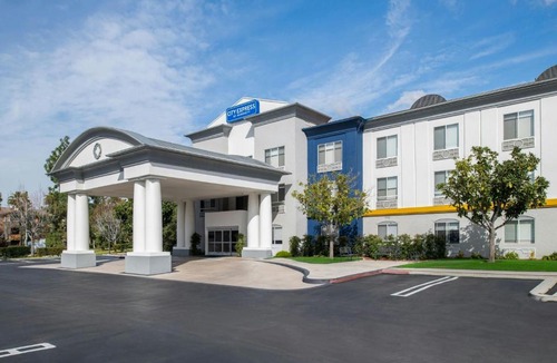 Rancho Cucamonga Hotel | City Express By Marriott Rancho Cucamonga