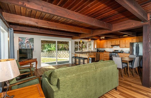 McKinleyville House | Clam Beach Cottage - New, spectacular ocean view stay!