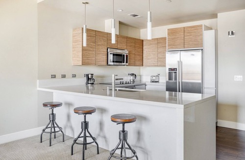 The Villas Apartment | Classic Santana Row 1BR w/Gym & Lounge, highway access, by Blueground