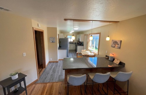 Myrtletown House | Clean and Bright Cottage, 3 bedroom with Game Room and Laundry! Big fenced yard.