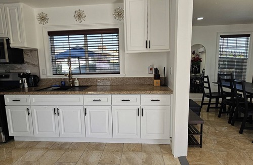 North Long Beach House | Clean, Gym, Great for Cruise Line & Convention Ctr. Lots of Parking.n