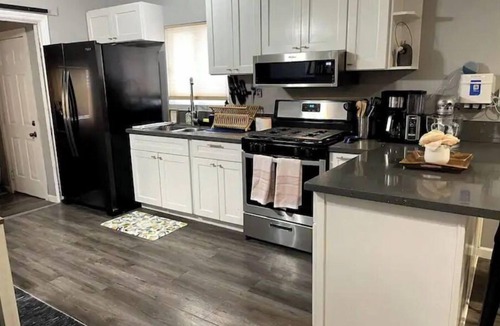 Anaheim Colony Historic District House | CLEAN|LUXURIOUS| COZY HOME| 2.4MILES FROM DISNEY