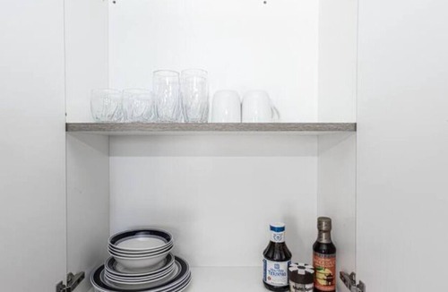Old Town House | Clean & Modern in Old Town. Parking/WiFi/Desk/Cable