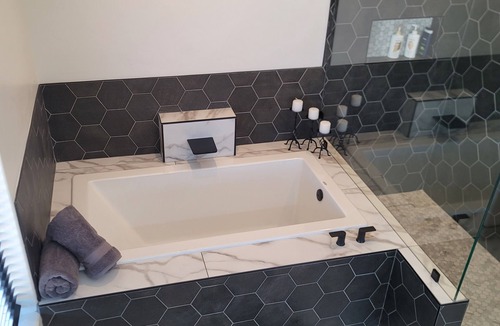 Cane Beds Apartment | Clean, New, Modern Casita, great midway point to Nation Parks