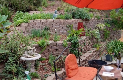 Guajome House | Clean Private Bedroom,Bathroom. Private entrance. Lovely Gated Neighborhood.