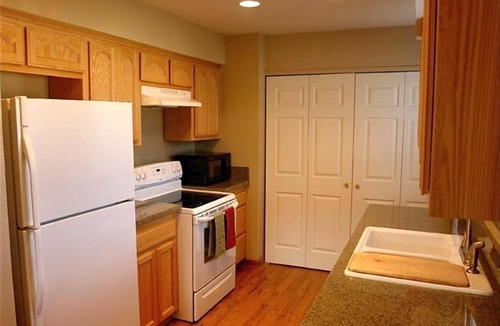 Wilbur Springs House | Clear Lake Vacation Home on the Water-Close to Wine-Tasting!