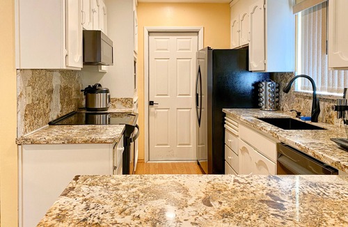Wilbur Springs House | Clearlake Canal Front Home, Dog-friendly & Sauna