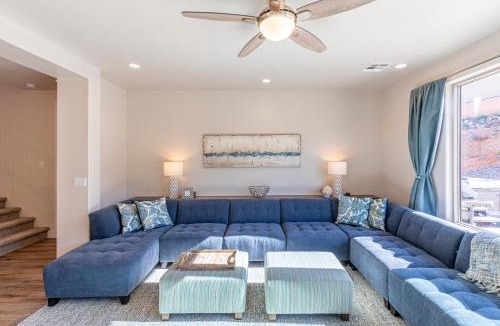 St. George House | Cliffside Retreat