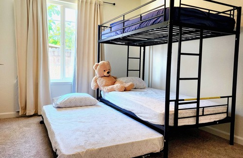 Citrus Heights House | Close 2 roseville/w big pool large backyard game room/fitness equipment