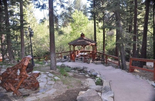 South Lake Tahoe House | Close To Everything, but Away From It All! Pet Friendly Paradise Forest Back