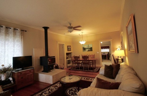 McCloud House | Cloud Nine Best location in McCloud
