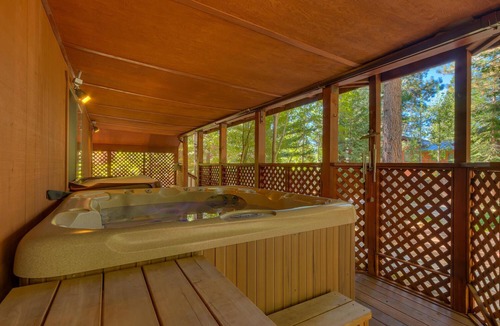 Lake Forest House | Club 151 By Tahoe Getaways - Dollar Point 4BR w Yard, Hot Tub & Dog Ok!