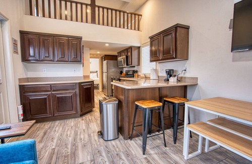 Coachella RV Rental | Coachella Lakes RV Resort