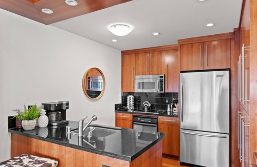 Monterey Condo | Coastal Luxury: Oceanfront Views, Decks + Walkable to Downtown