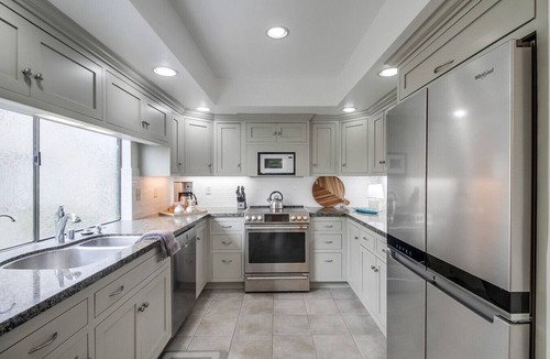 Solana Beach Villa | Coastal Townhouse - Close to Everything!