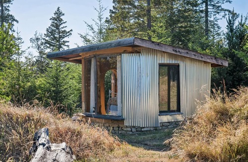 Gualala House | Cob House at Roseman Creek Ranch | Farm Stay