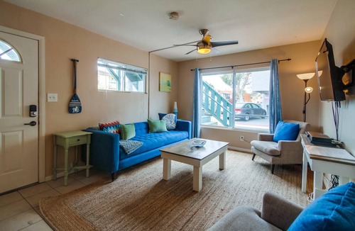 South Mission Beach Apartment | Cohasset Condo 1
