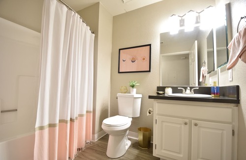 Citrus Heights Apartment | Colorful & Cozy King & Queen Suite