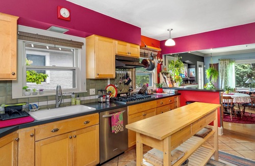 Roseway House | Colorful Roseway Bungalow - a classic Portland charmer in a sweet neighborhood