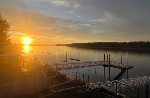 Argay Terrace House | Columbia river house