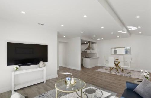 West Davis Manor House | Colusa Residence: 4BR 3BA near UC Davis