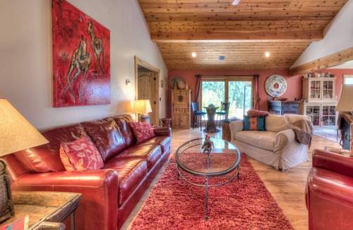 Hamilton House | Come & Experience Montana Hospitality in Beautiful Big Sky Country.
