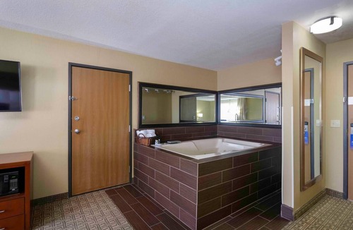 Tyrone Hotel | Comfort Inn Near Gila National Forest