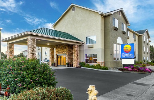 Fortuna Hotel | Comfort Inn & Suites Redwood Country