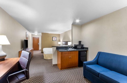 Safford Hotel | Comfort Inn & Suites Thatcher - Safford
