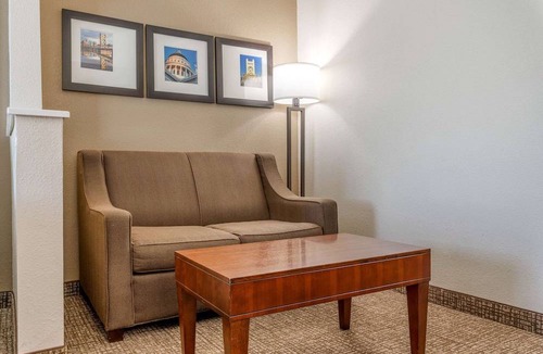Central Sacramento Hotel | Comfort Suites Downtown Sacramento