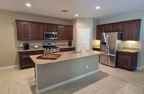 Tartesso House | Comfortable Family Getaway in Buckeye