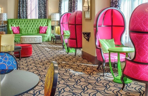 Lower Queen Anne Hotel | Comfortable Maestro Suite with Two Queen Beds Near Top Seattle Attractions