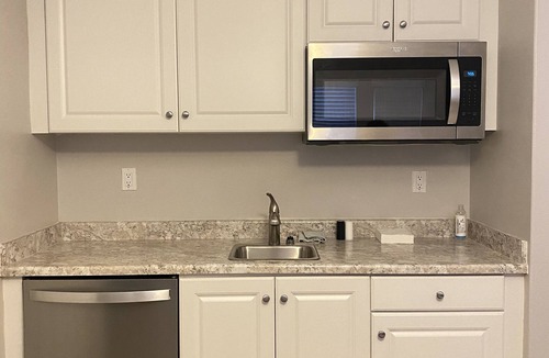 Victorville Apartment | Comfy 1-Bedroom Suite w/Pool & Spa