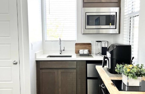 Las Vegas Apartment | Comfy house in suite perfect for business travel