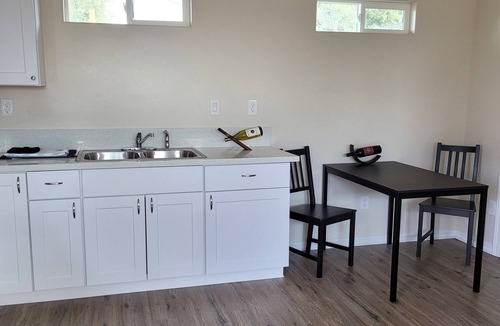 Santa Maria House | Comfy, independent 1 bedroom guest suite in Orcutt