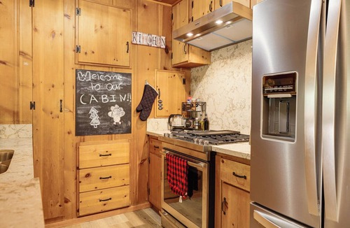 Phoenix Lake-Cedar Ridge Cottage | Community Lake Access: Peaceful Cabin in Sonora!