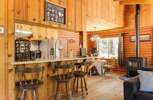 Phoenix Lake-Cedar Ridge Cottage | Community Lake Access: Peaceful Cabin in Sonora!